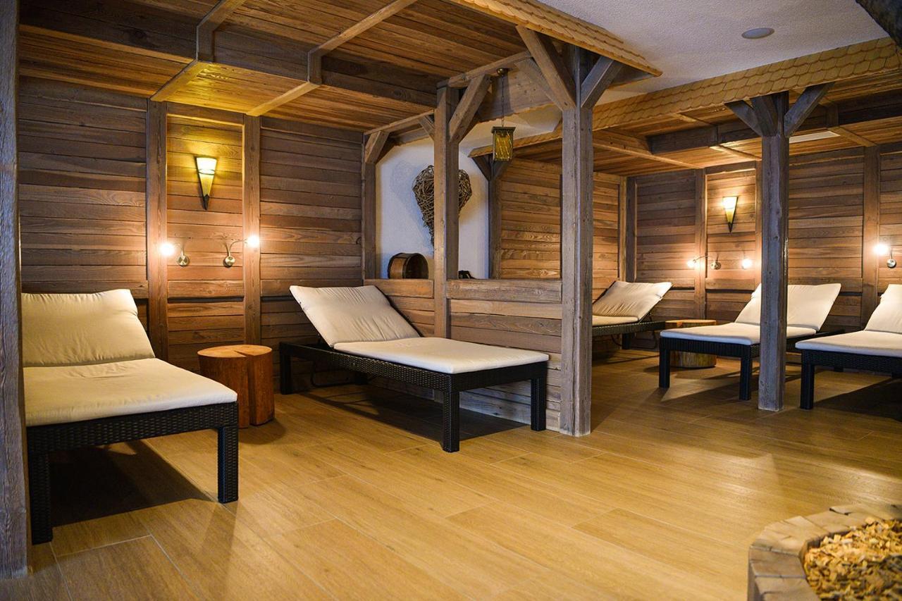 Burg Hotel Feldberg Esterno foto